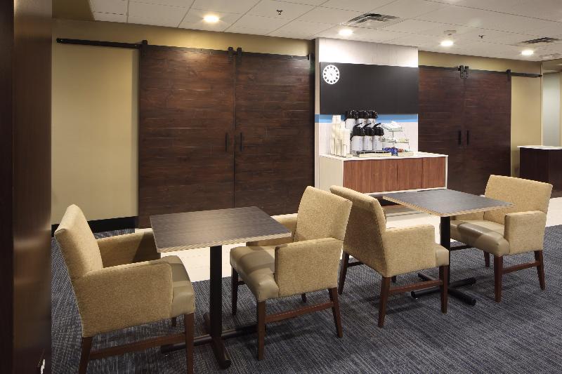 Holiday Inn Express Hotel & Suites Atlanta Airport West - Camp Creek By Ihg Exterior foto